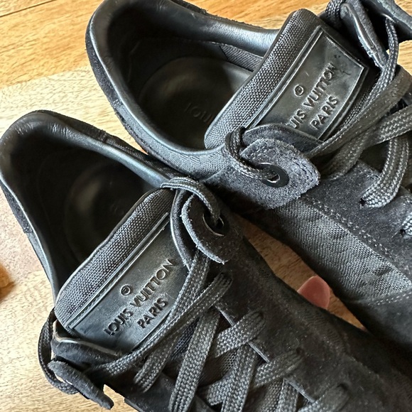 Louis Vuitton Canvas and Suede Low-top Sneaker. Black. Size 7 IT / 9 US - Picture 7 of 10
